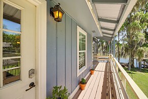 Trinity River Cottage w/ Deck + Water Views