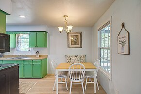 Trinity River Cottage w/ Deck + Water Views