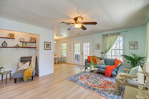 Trinity River Cottage w/ Deck + Water Views