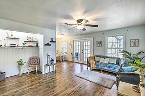 Trinity River Cottage w/ Deck + Water Views