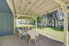 Trinity River Cottage w/ Deck + Water Views