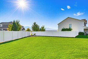 Utah Retreat w/ Patio, Gas Grill & Mountain Views!