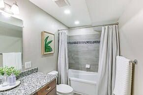 Utah Retreat w/ Patio, Gas Grill & Mountain Views!