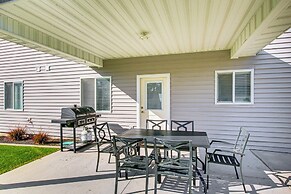 Utah Retreat w/ Patio, Gas Grill & Mountain Views!