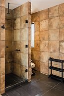 Casa Aluxes Guesthouse