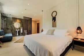 Casa Aluxes Guesthouse