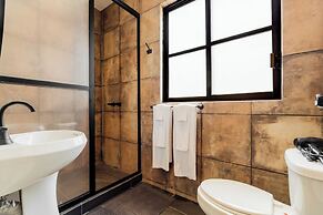 Casa Aluxes Guesthouse