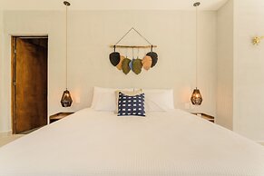 Casa Aluxes Guesthouse