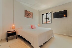 Casa Aluxes Guesthouse