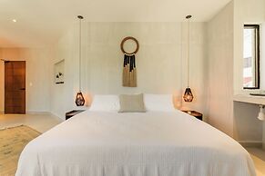 Casa Aluxes Guesthouse