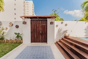 Casa Aluxes Guesthouse