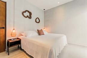 Casa Aluxes Guesthouse