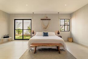 Casa Aluxes Guesthouse