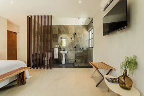 Casa Aluxes Guesthouse