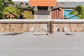 Casa Aluxes Guesthouse