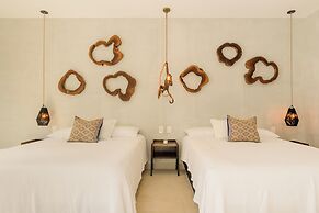 Casa Aluxes Guesthouse