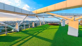 Stunning 1-bed Apartment in Paranaque