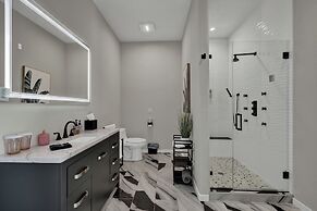 The Bentley Hotel - Mona Lisa Room - Pool View