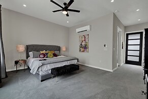 The Bentley Hotel - Mona Lisa Room - Pool View