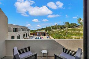 The Bentley Hotel - Audrey Hepburn Suite - Pool View