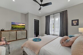 The Bentley Hotel - Marilyn Monroe Room - Hill Country View