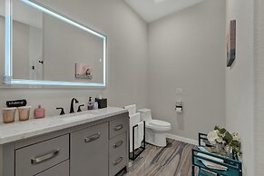 The Bentley Hotel - Marilyn Monroe Room - Hill Country View