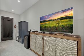 The Bentley Hotel - Marilyn Monroe Room - Hill Country View