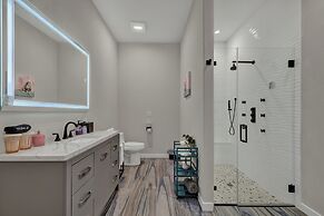 The Bentley Hotel - Marilyn Monroe Room - Hill Country View