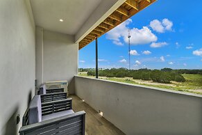 The Bentley Hotel - Marilyn Monroe Room - Hill Country View