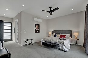 The Bentley Hotel - Bill Murray Room - Pool View