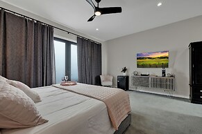 The Bentley Hotel - Coco Chanel Room - Pool View