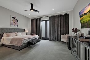 The Bentley Hotel - Coco Chanel Room - Pool View