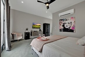 The Bentley Hotel - Coco Chanel Room - Pool View