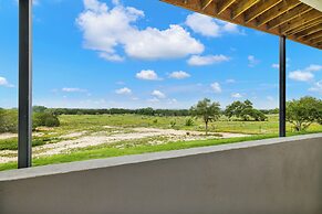 The Bentley Hotel - Andy Worhol Room - Hill Country View