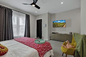 The Bentley Hotel - Andy Worhol Room - Hill Country View