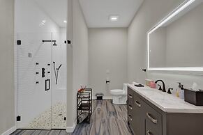 The Bentley Hotel - Andy Worhol Room - Hill Country View