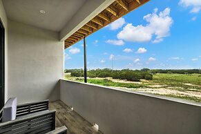 The Bentley Hotel - Andy Worhol Room - Hill Country View