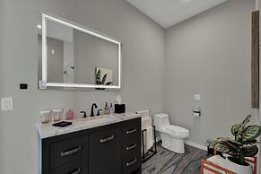 The Bentley Hotel - Popeye Room - Pool View