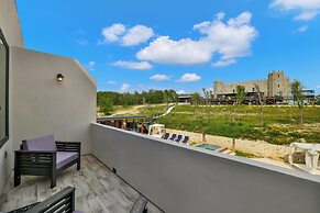 The Bentley Hotel - Popeye Room - Pool View