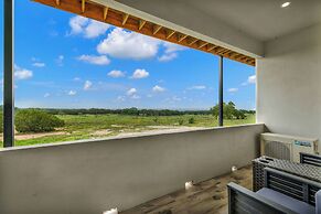 The Bentley Hotel - Clint Eastwood Room - Hill Country View