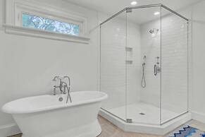 Be a Sullivans Local! 1307 Cove Avenue by Avantstay Pool + Outdoor Liv