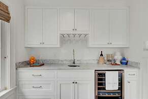 Be a Sullivans Local! 1307 Cove Avenue by Avantstay Pool + Outdoor Liv