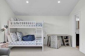 Be a Sullivans Local! 1307 Cove Avenue by Avantstay Pool + Outdoor Liv