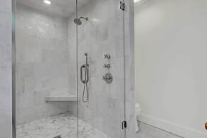 Be a Sullivans Local! 1307 Cove Avenue by Avantstay Pool + Outdoor Liv