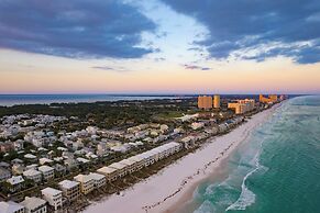 Emerald Evening by Avantstay 9bdr, Walk to Beach