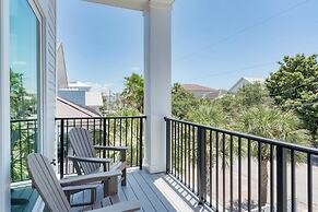 Emerald Evening by Avantstay 9bdr, Walk to Beach