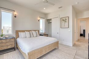 Emerald Evening by Avantstay 9bdr, Walk to Beach