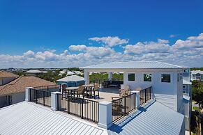 Emerald Evening by Avantstay 9bdr, Walk to Beach