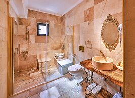 Noble Crown Stone House Cappadocia