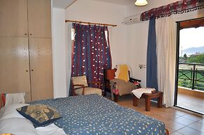 Holiday House Litsa 50 Metres From Agios Gordios Beach